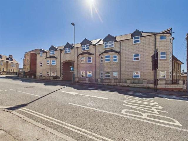 Flat for sale in Chippenham, Wiltshire