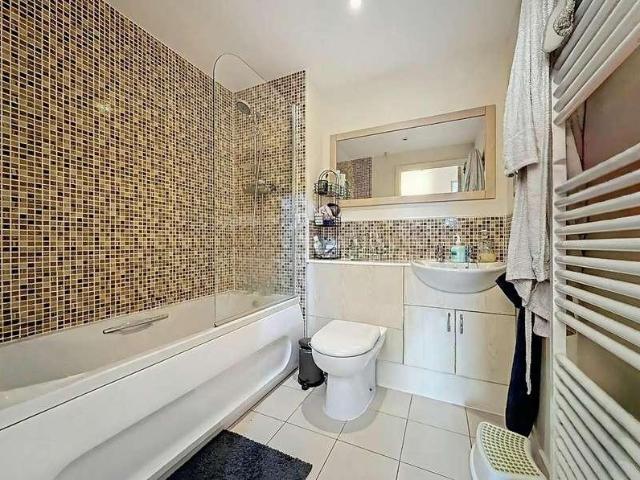 Flat for sale in Cardiff International Sports Village, Falcon Lodge