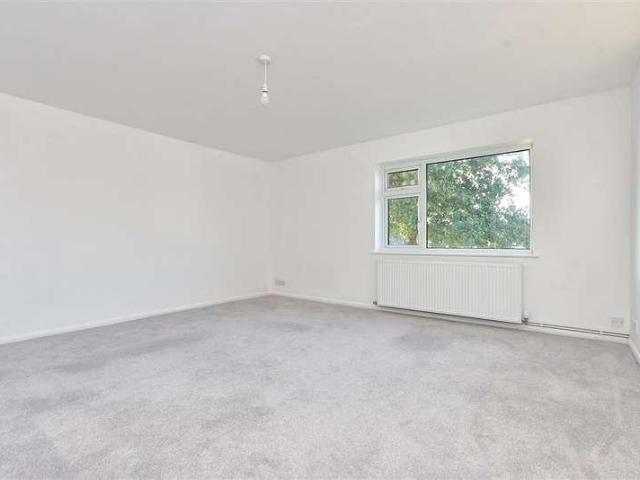 Flat for sale in Birchington, Thanet