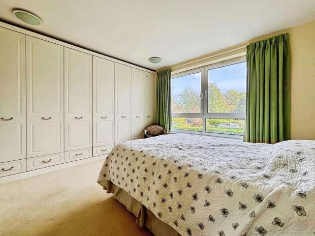 Flat for sale in Warden Hill, Cheltenham