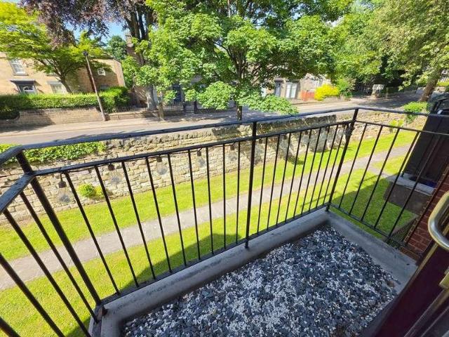 Flat for sale in Pogmoor, South Yorkshire