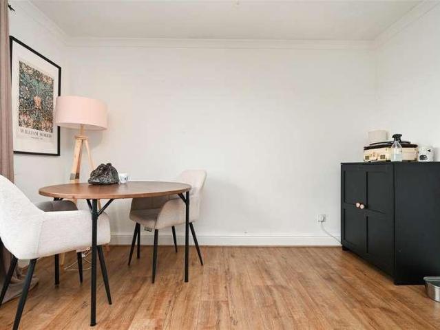 Flat for sale in Lanark, Scotland