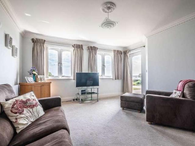 Flat for sale in Budleigh Salterton, Budlake