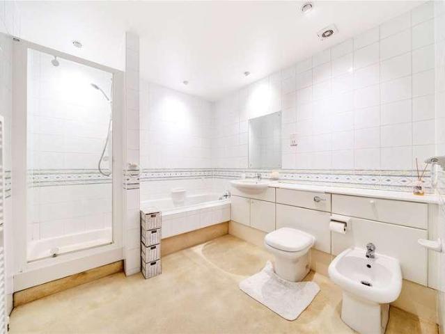 Flat for sale in Lower Green Esher, Blackhills