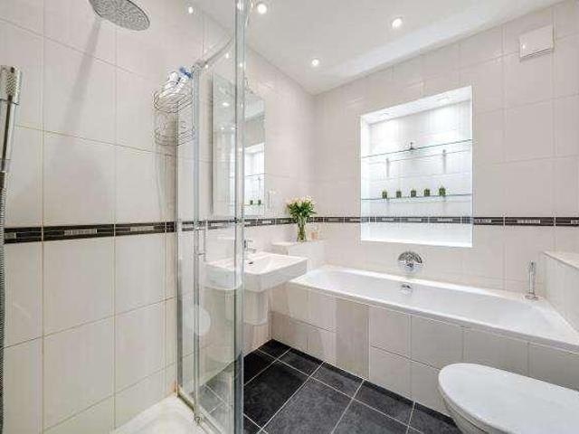 Flat for sale in Belsize Park, Greater London
