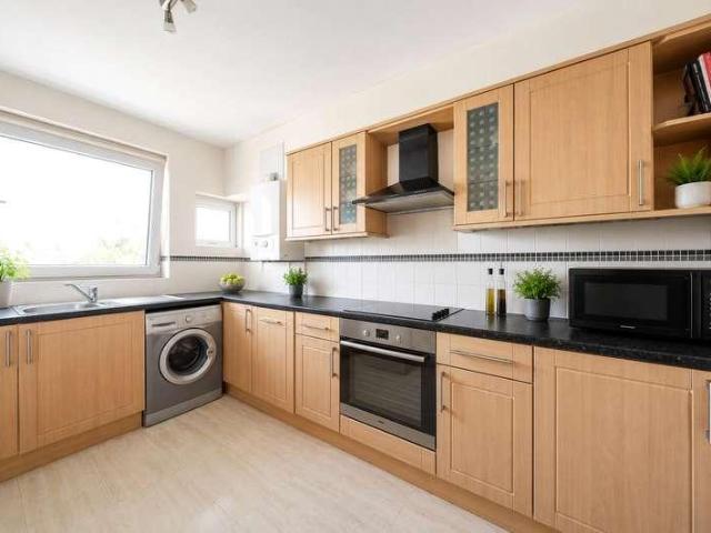 Flat for sale in Somers Town, Greater London