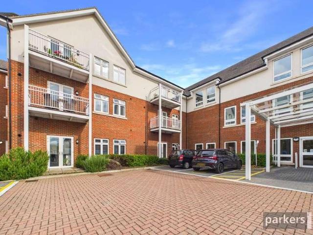 Flat for sale in Woodley