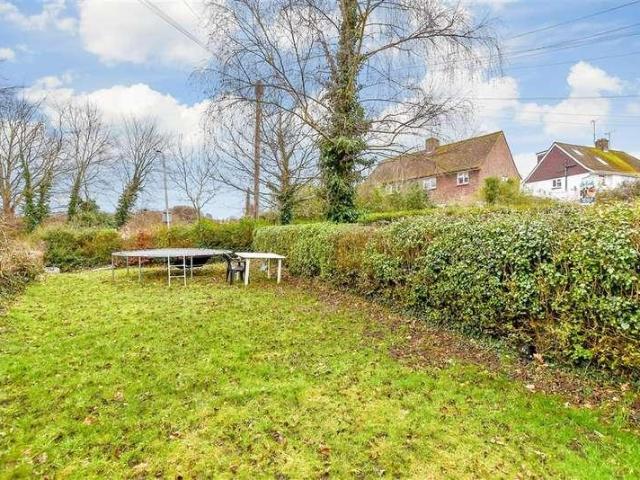 Flat for sale in Midway, Kent