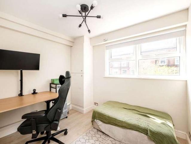 Flat for sale in Lancaster West Estate, Greater London