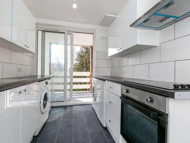 Flat for sale in Purley, Kenley