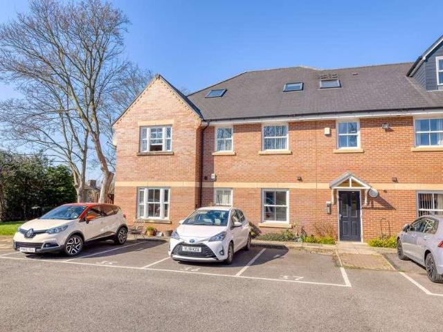 Flat for sale in Kilton, Bassetlaw