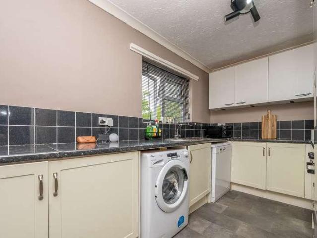 Flat for sale in Alderminster, Warwickshire
