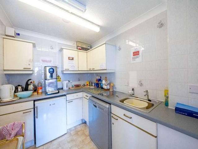 Flat for sale in Midway, Kent