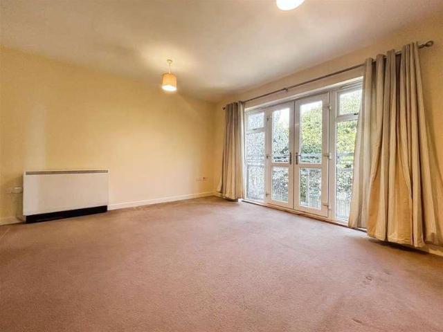 Flat for sale in Slough, Isle Of Man