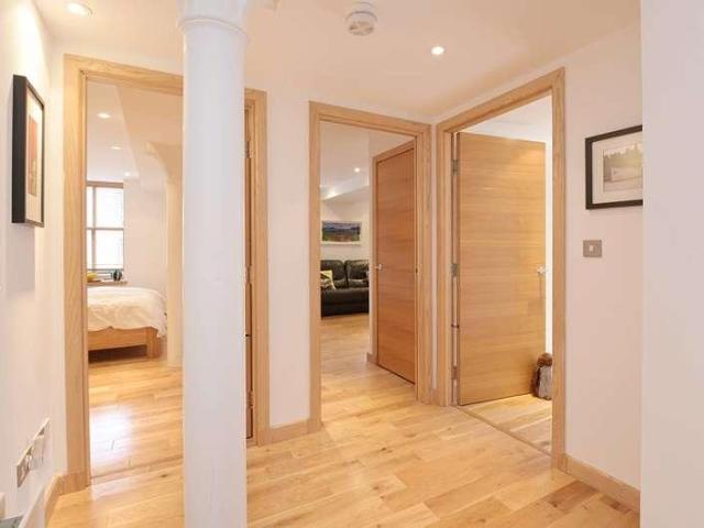 Flat for sale in North Leith, Scotland