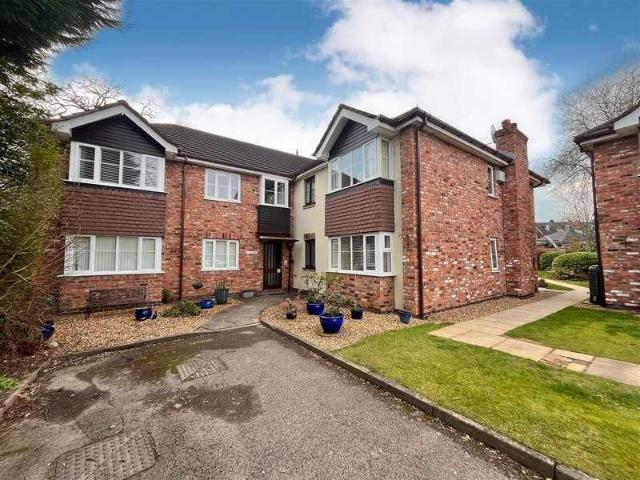 Flat for sale in Fulshaw Park, Wilmslow
