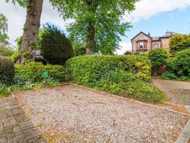 Flat for sale in Fell Lane