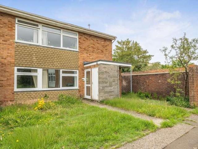 Flat for sale in Highfield, The Slade