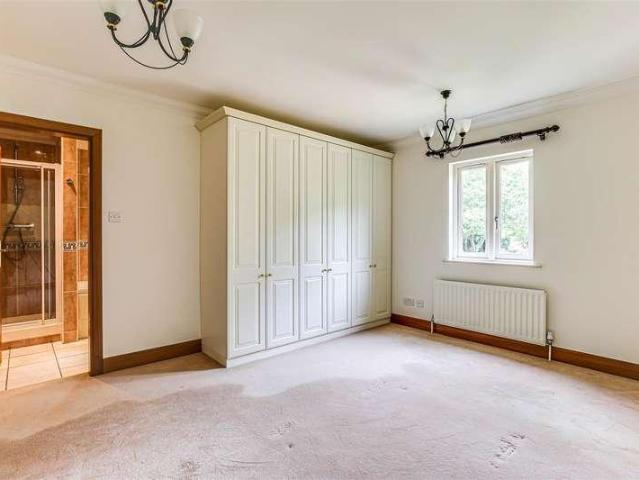 Flat for sale in The Butts, Kent