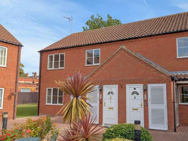 Flat for sale in Belleau, Lincolnshire