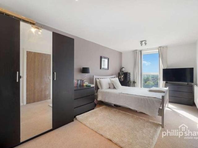 Flat for sale in Greater London