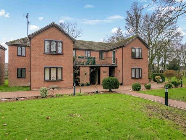 Flat for sale in Staniland, Boston