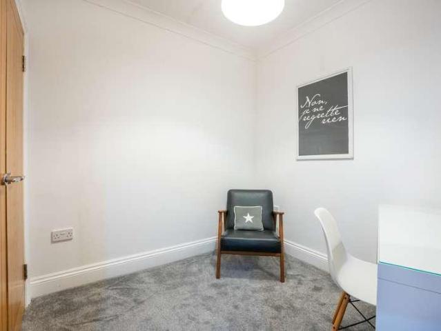 Flat for sale in Canford Cliffs, Poole