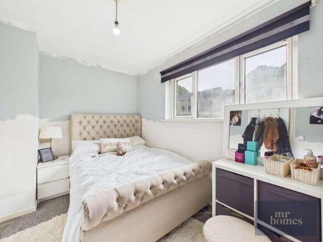 Flat for sale in Falcon Lodge, Wales