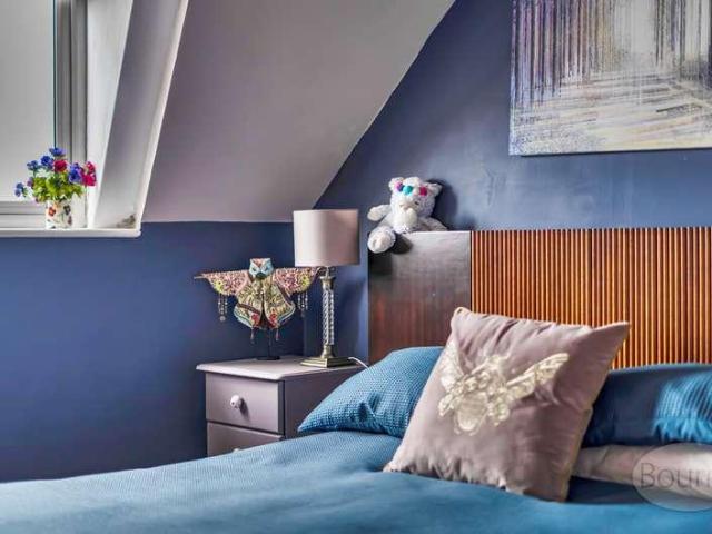Flat for sale in Blackhills, Surrey