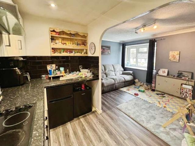 Flat for sale in Street, Somerset
