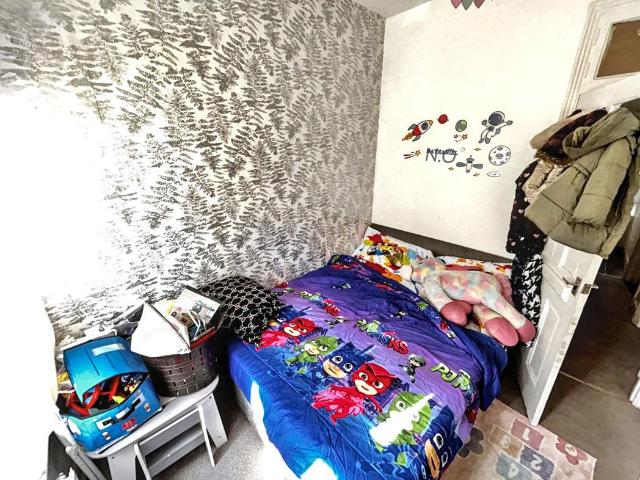 Flat for sale in Bensham, Tyne And Wear