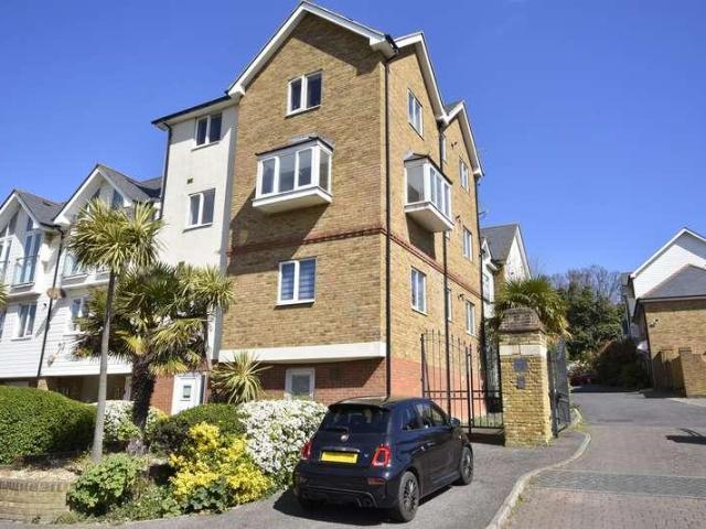 Flat for sale in Margate Old Town, Thanet