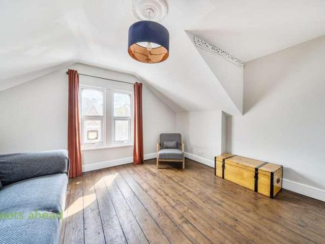 Flat for sale in Greater London