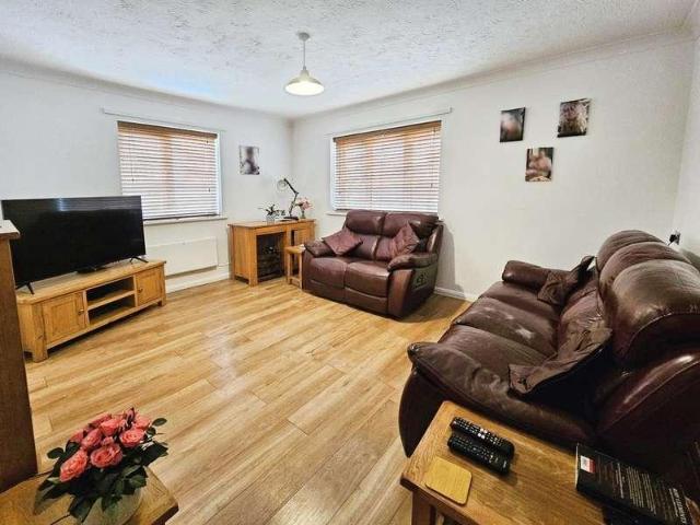 Flat for sale in Clacton-on-Sea, Tendring