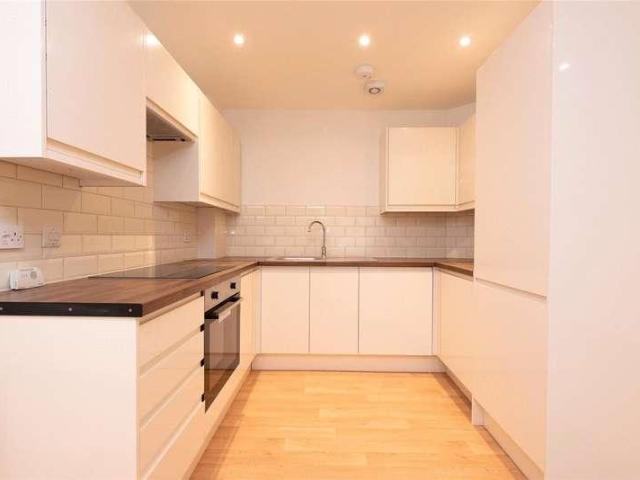 Flat for sale in Putney, Greater London