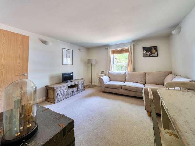 Flat for sale in Frome