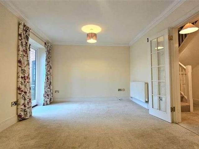 Flat for sale in Motcombe