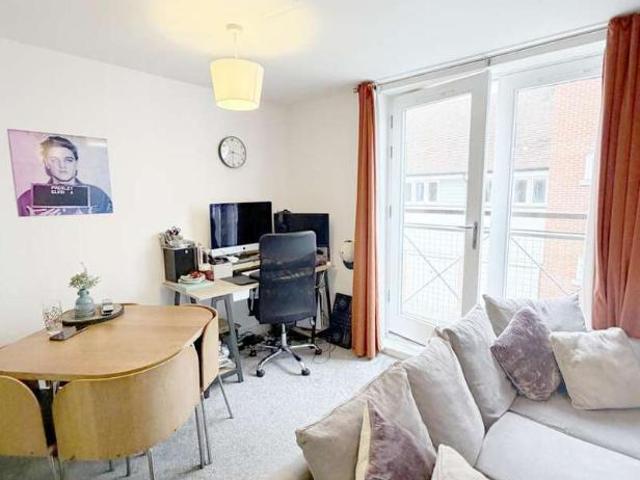 Flat for sale in St. Mildred's, The Bridge