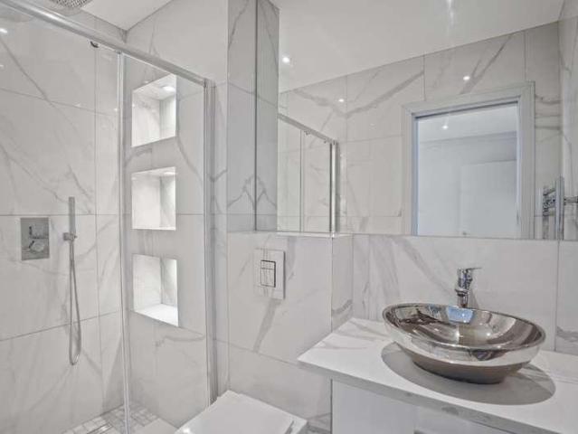 Flat for sale in Greater London