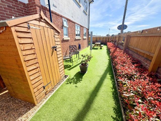 Flat for sale in Alderney, Poole