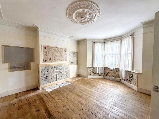 Flat for sale in Cowgate, Fenham