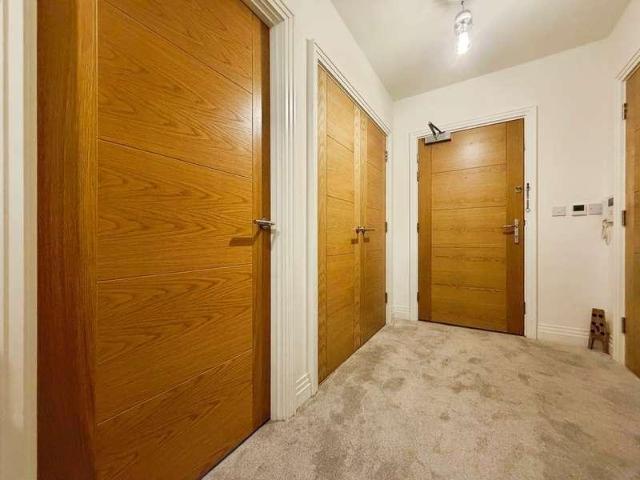 Flat for sale in Newell Green