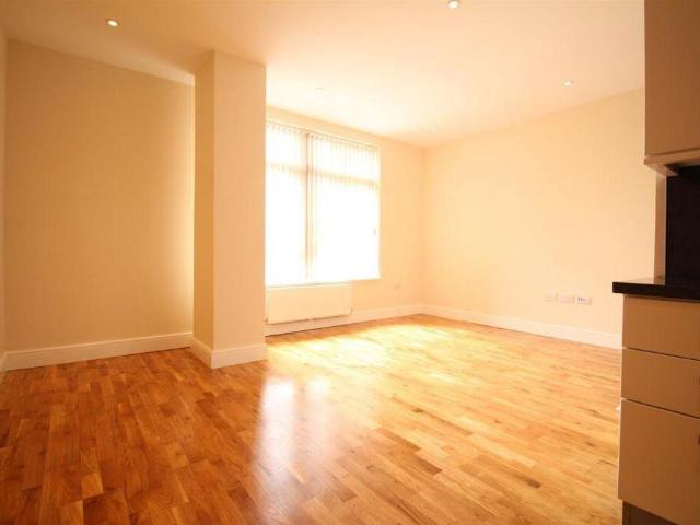 Flat for sale in Repton Manor, Bridgefield
