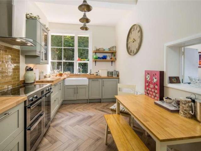 Flat for sale in East Cowes, Isle Of Wight