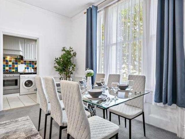 Flat for sale in Notting Hill, Greater London