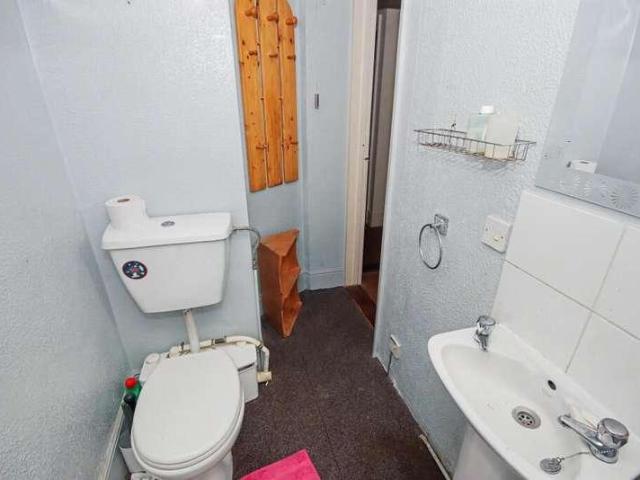 Flat for sale in Eastbridge, Suffolk