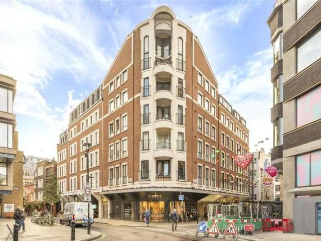 Flat for sale in Soho, Greater London