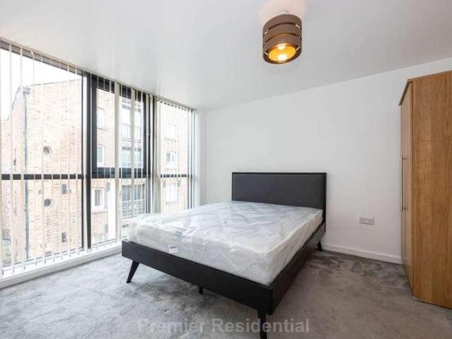 Flat for sale in Ropewalks, Calderstones