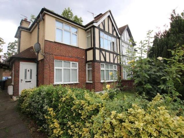 Flat for sale in Lulworth Court, Greater London