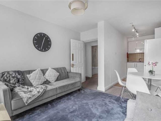Flat for sale in Fitzrovia, Greater London